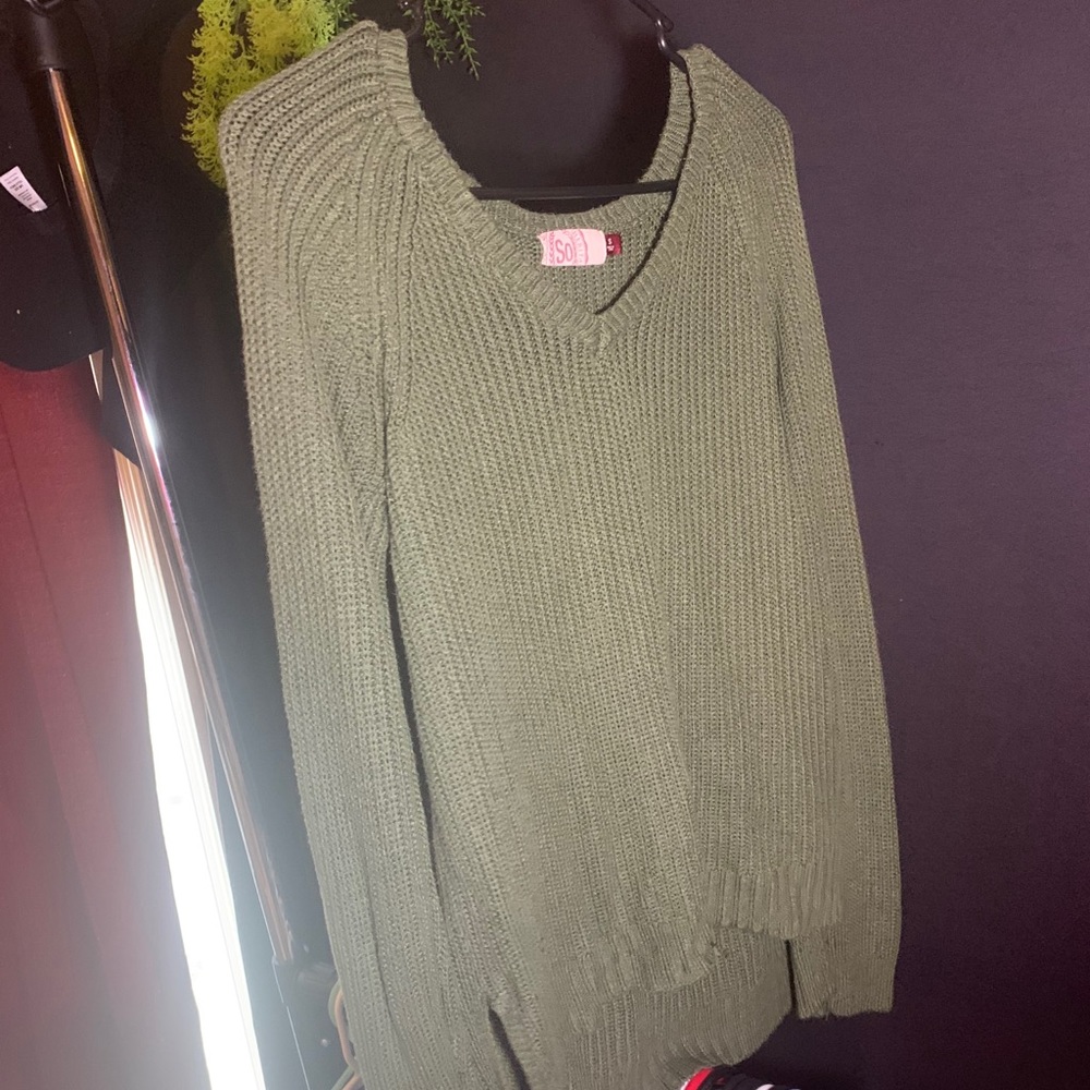 V-neck Sweater